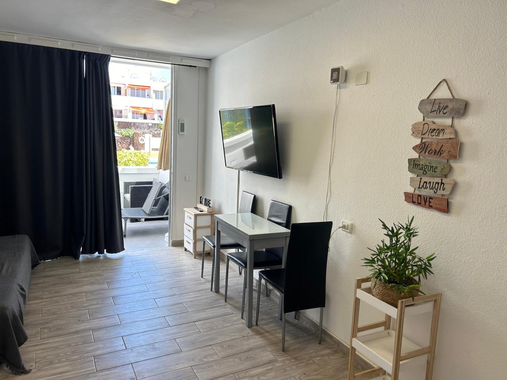 Sunny Apt With Terrace Coastal Area South Arona Арона Екстер'єр фото