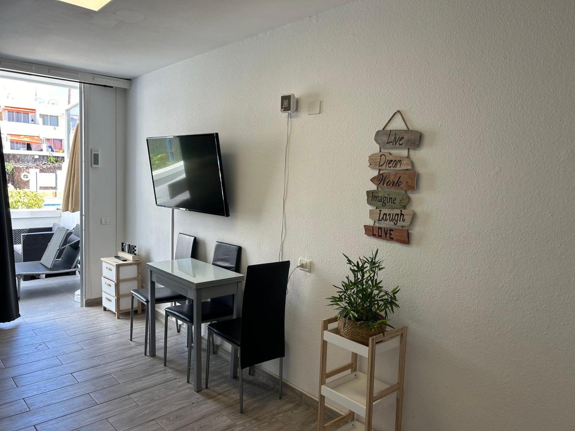 Sunny Apt With Terrace Coastal Area South Arona Арона Екстер'єр фото